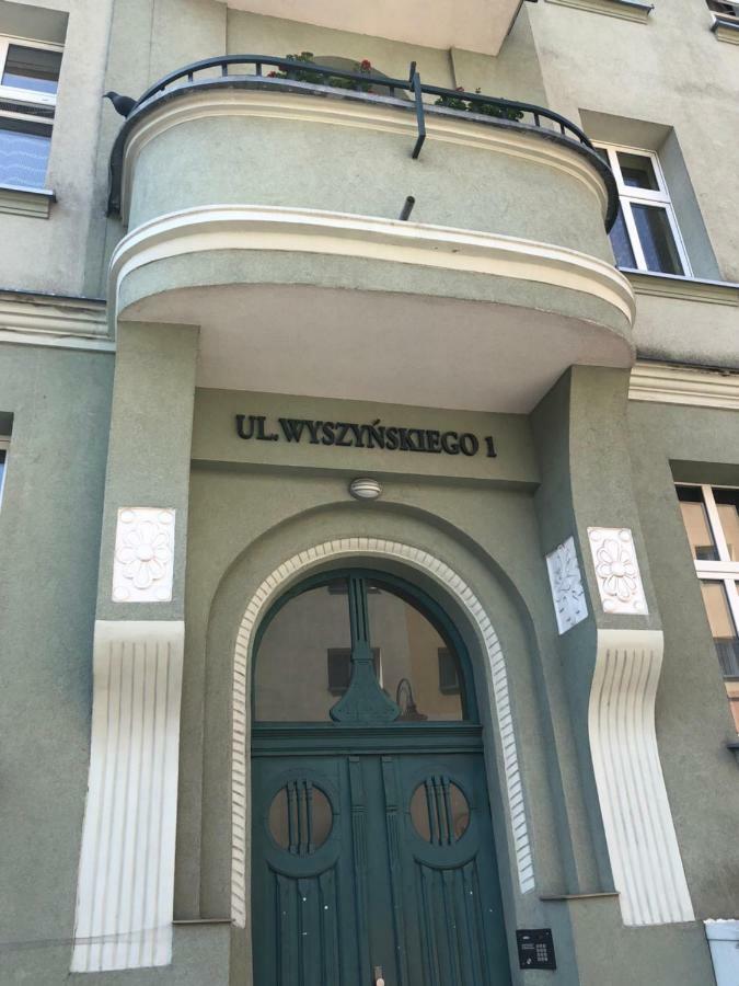 Przedwojenna Kamienica Apartment Swinoujscie Luaran gambar