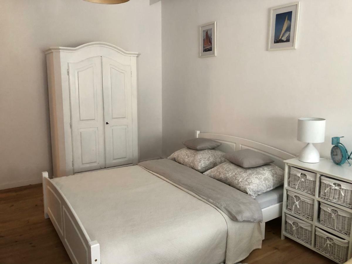 Przedwojenna Kamienica Apartment Swinoujscie Luaran gambar